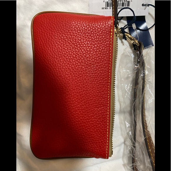 Dooney & Bourke Pebble Grain Medium Wristlet - Picture 5 of 5